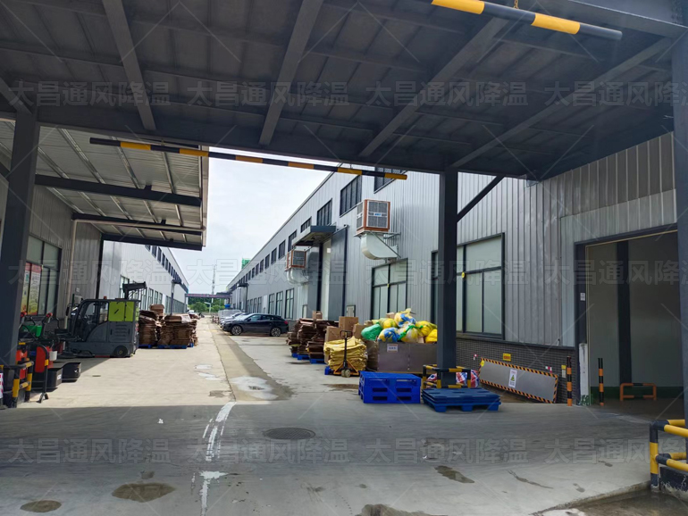 進(jìn)入夏季車間很熱怎么降溫？用什么通風(fēng)降溫設(shè)備好